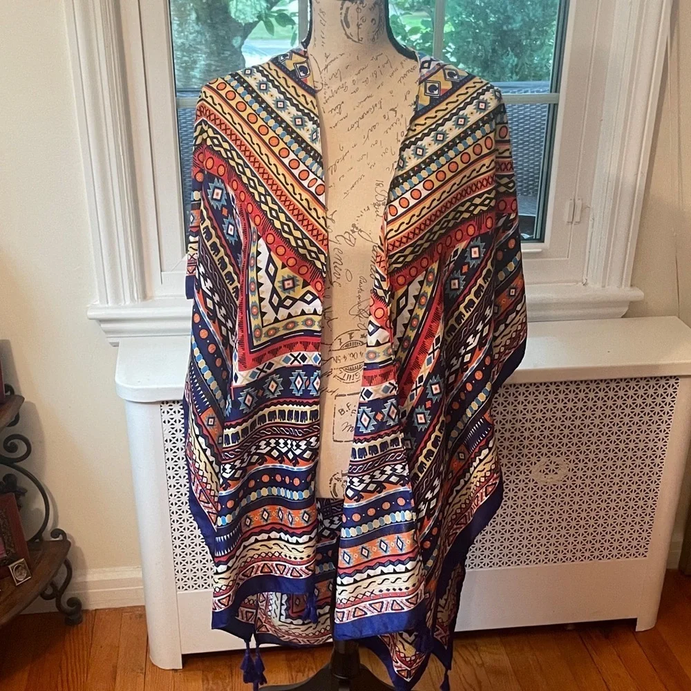 1217. Jessica McClintock Geometric Patterned Kimono/Bathing Suit Cover Up.